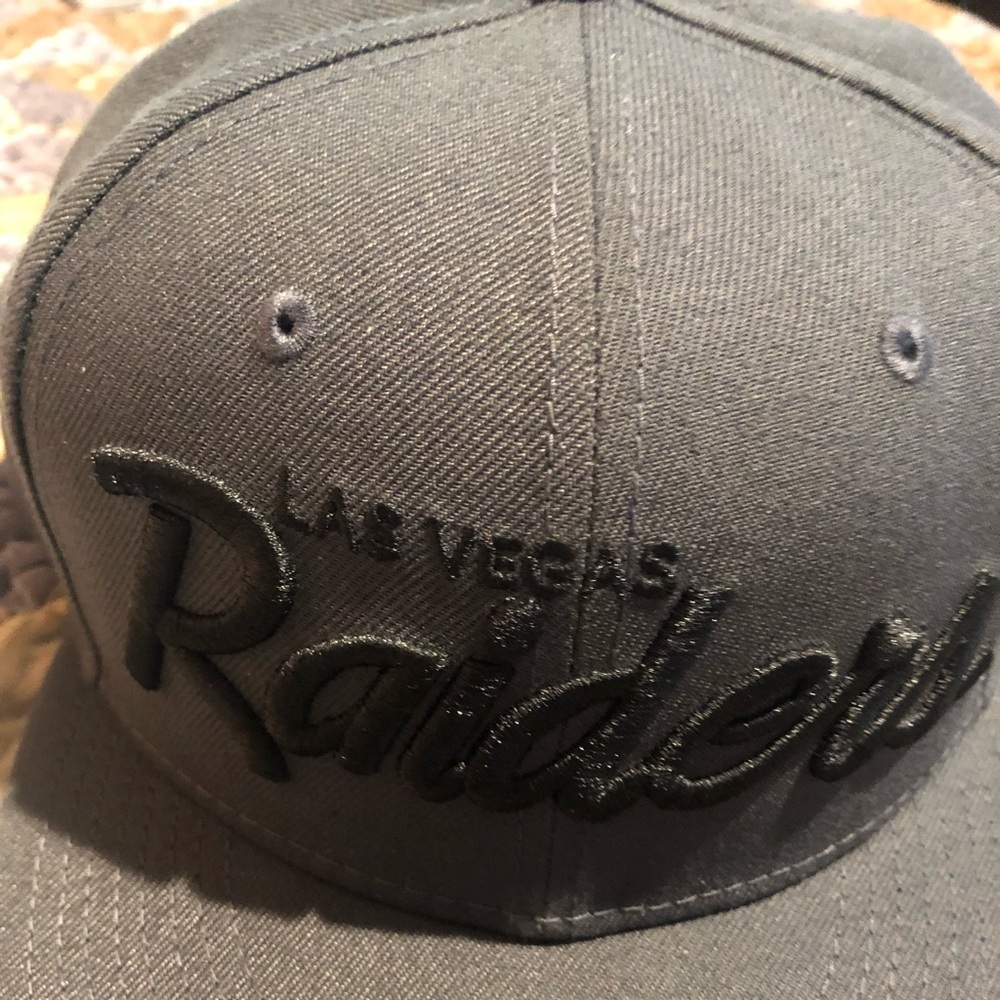 New Era Black Las Vegas Raiders Raised Script Snapback